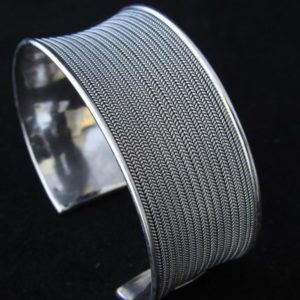 BRAZALETE CON LINEAS AG